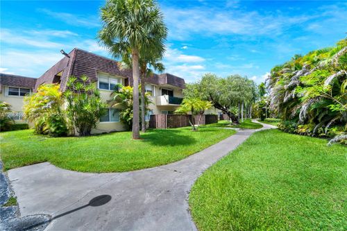 27-9003 Sw 138th St, Miami, FL, 33176-7173 | Card Image