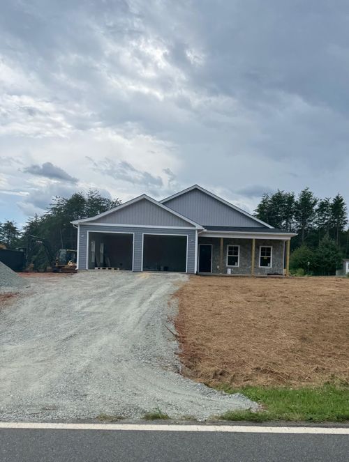 6450 Scruggs Rd, Moneta, VA, 24121-3450 | Card Image
