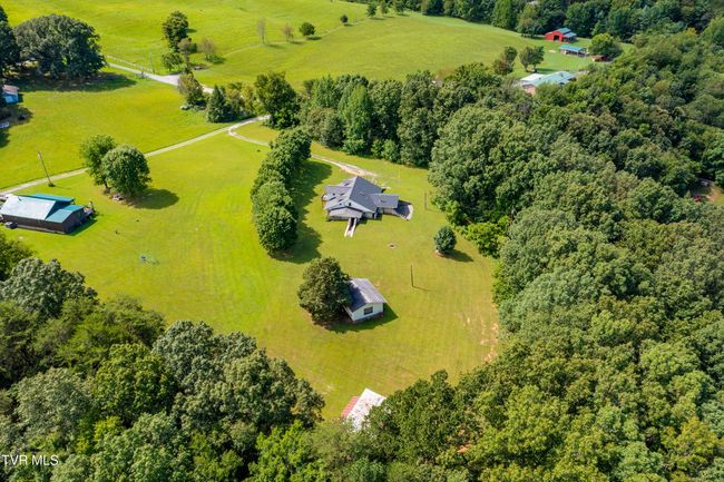 121 Dee Runion Rd, House other with 2 bedrooms, 2 bathrooms and null parking in Jonesborough TN | Image 49