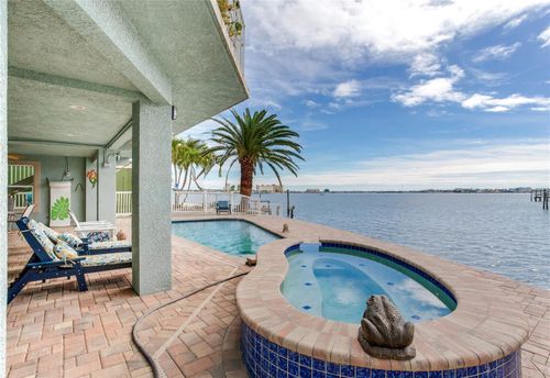 511 161st Ave, Redington Beach, FL, 33708-1658 | Card Image