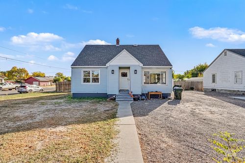 186 Nw 4th St, Ontario, OR, 97914-2324 | Card Image