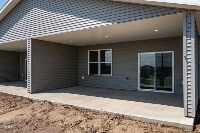 5631 Davies Dr, Townhouse with 3 bedrooms, 2 bathrooms and null parking in Bismarck ND | Image 21