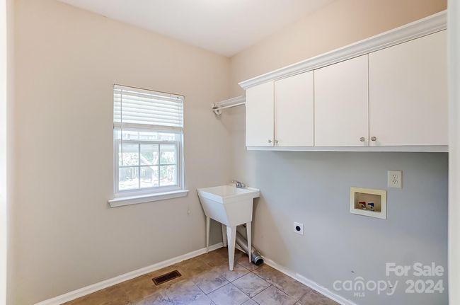 laundry room | Image 13