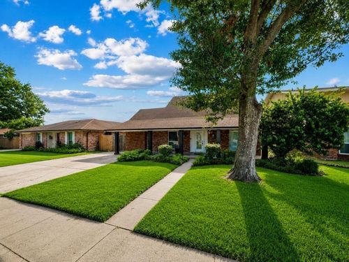 2560 Vulcan St, Harvey, LA, 70058-3023 | Card Image