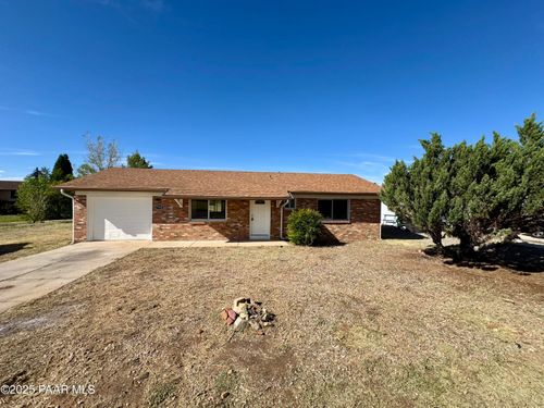 7940 E Loos Dr, Prescott Valley, AZ, 86314-5500 | Card Image