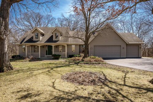 261 W Redtail Ln, Oregon, IL, 61061-9355 | Card Image
