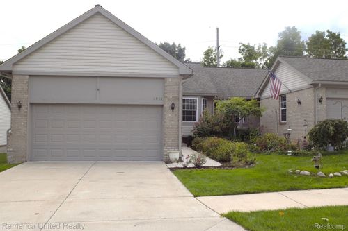 38-3091 Harbor Court, Waterford Charter Township, MI, 48328 | Card Image