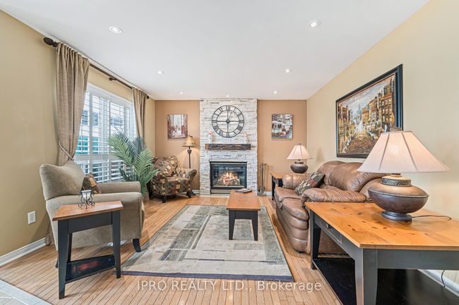 22 Bowman St, House other with 5 bedrooms, 4 bathrooms and 2 parking in Georgetown ON | Image 4