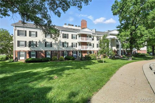 apt-14-15021 Claymoor Ct, Chesterfield, MO, 63017-7853 | Card Image