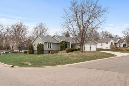 990 Klyva Rd Se, Cokato, MN, 55321-4641 | Card Image