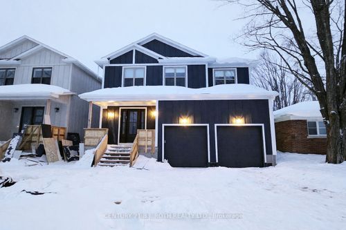 upper-42 Calverley St, Orillia, ON, L3V3T5 | Card Image