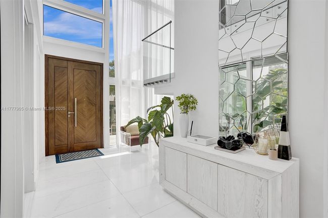 201 Buttonwood Dr, House other with 5 bedrooms, 7 bathrooms and null parking in Key Biscayne FL | Image 13