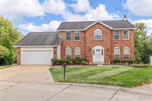 6 Willow Creek Estates Ct, Florissant, MO, 63031-1659 | Card Image