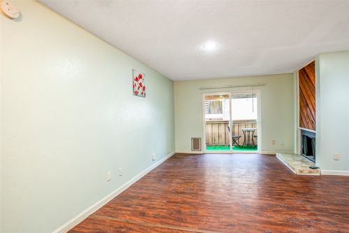 apt-2031-8110 Skillman St, Dallas, TX, 75231-2817 | Card Image