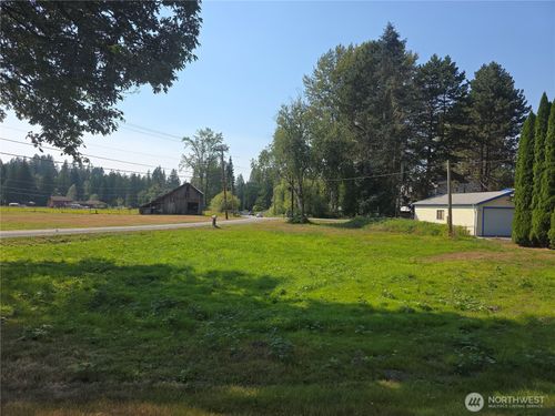 17429 Engebretsen Rd, Granite Falls, WA, 98252-9651 | Card Image