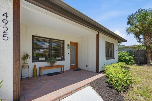 4925 Remington Dr, SARASOTA, FL, 34234-3742 | Card Image