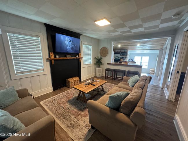 121 Cedar Point Blvd, House other with 2 bedrooms, 1 bathrooms and null parking in Cedar Point NC | Image 5