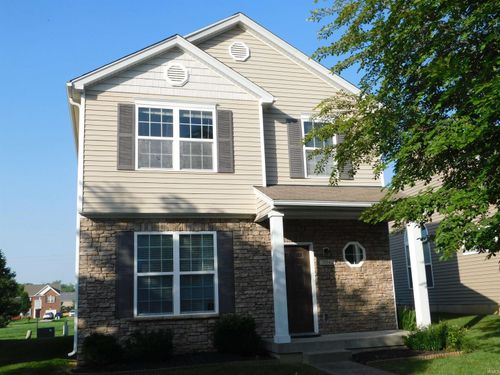 3942 Shepherds Run, Jeffersonville, IN, 47130-8261 | Card Image