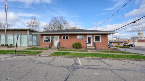 126 S 9th St, Cambridge, OH, 43725-2453 | Card Image