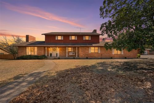 2210 White St, Clifton, TX, 76634-1125 | Card Image