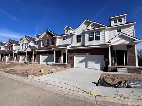 68-9 Grandview Cir, White Lake, MI, 48386-2483 | Card Image