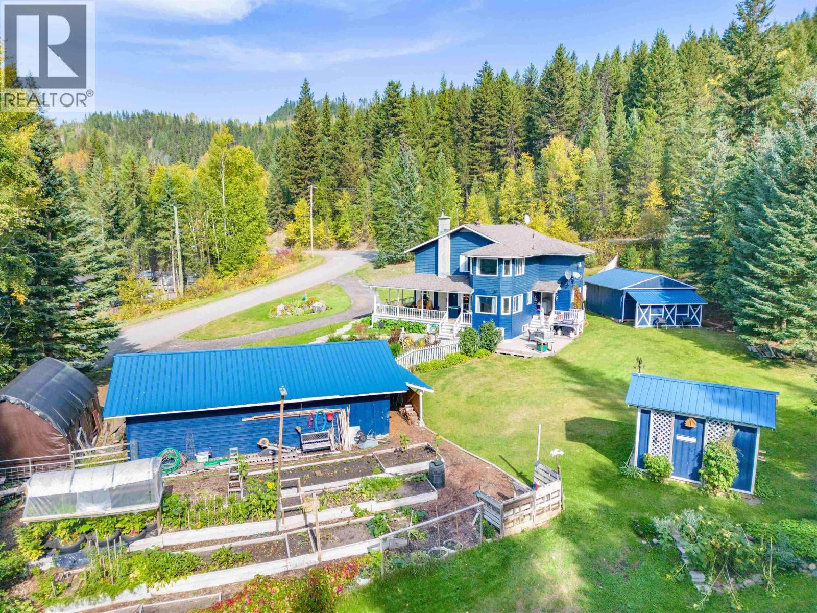 Residential in Canim Lake 3