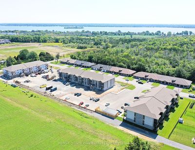 305-20 Hillside Meadow Dr, Condo with 2 bedrooms, 1 bathrooms and 1 parking in Quinte West ON | Image 3