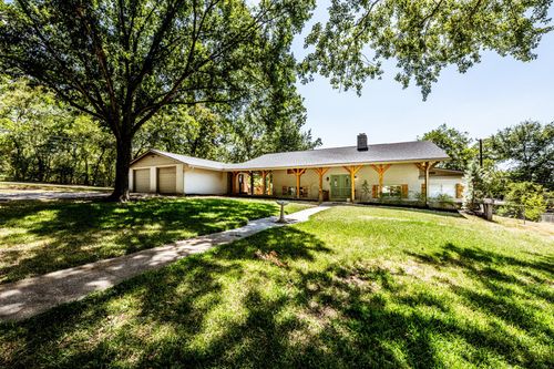 2120 Avenue R, Huntsville, TX, 77340-4921 | Card Image