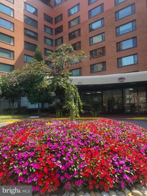 apt-948-1011 Arlington Blvd, ARLINGTON, VA, 22209-2235 | Card Image