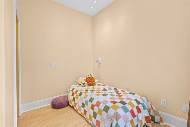 APT-6 - 10 Ingalls Ct, Condo with 2 bedrooms, 1 bathrooms and 2 parking in Melrose MA | Image 21