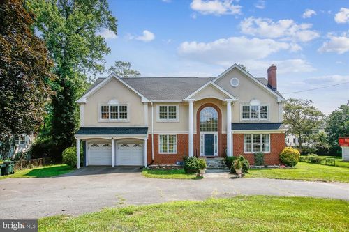 1901 Great Falls St, MCLEAN, VA, 22101-5418 | Card Image