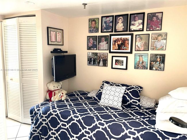 APT-1409 - 2625 Collins Ave, Condo with 1 bedrooms, 2 bathrooms and null parking in Miami Beach FL | Image 10
