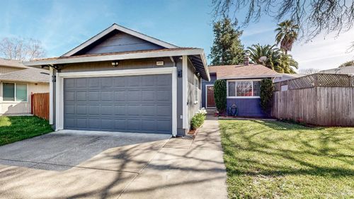 2400 Copperfield Drive, Santa Rosa, CA, 95401 | Card Image