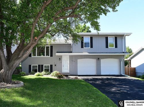 11673 Sunburst Avenue, Omaha, NE, 68164 | Card Image