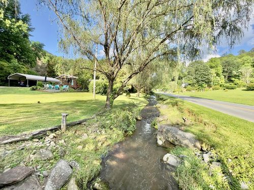 6895 Yellow Creek Rd, Robbinsville, NC, 28771-6870 | Card Image