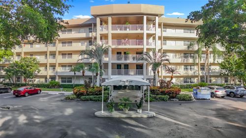 410-545 Oaks Ln, Pompano Beach, FL, 33069-3712 | Card Image