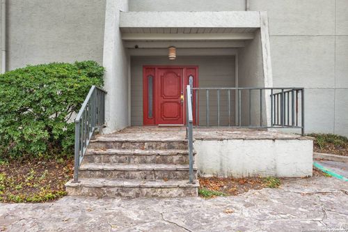 a1-3102 Eisenhauer Rd, San Antonio, TX, 78209-3505 | Card Image