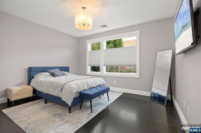 12 Hooks Ln, Condo with 4 bedrooms, 4 bathrooms and null parking in Edgewater NJ | Image 28
