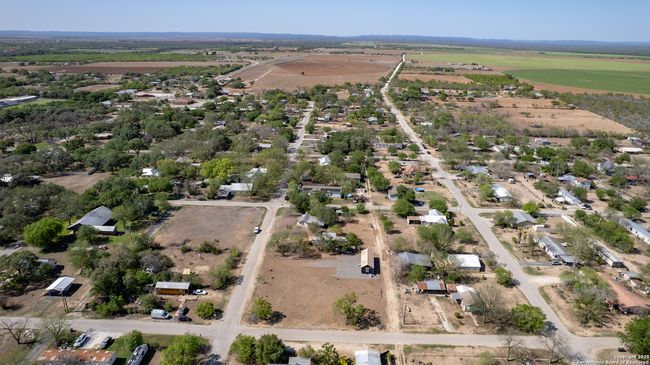 808 Austin St, Home with 0 bedrooms, 0 bathrooms and null parking in Sabinal TX | Image 16