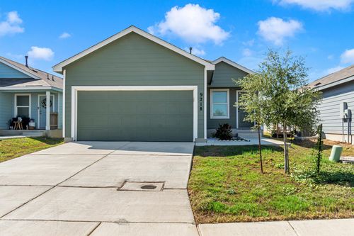 9218 Honey Mesquite, Seguin, TX, 78155-3481 | Card Image