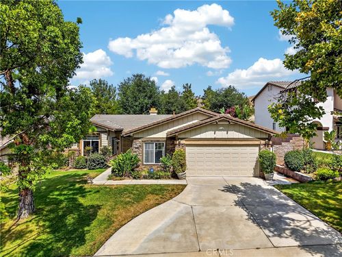 11748 Fairway Dr, Yucaipa, CA, 92399-3432 | Card Image