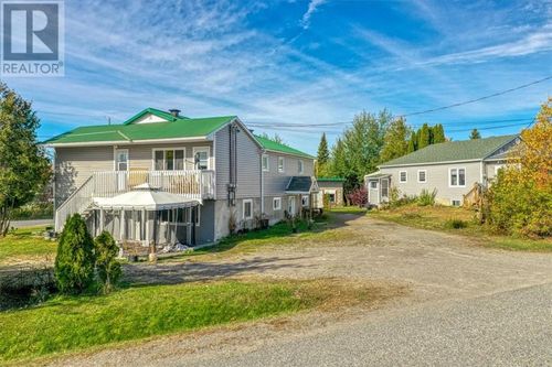 237 Landry St, Azilda, ON, P0M1B0 | Card Image