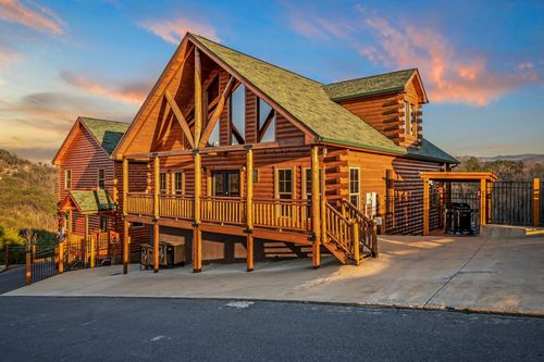 1440 Eagle Cloud Way, Sevierville, TN, 37862-7723 | Card Image