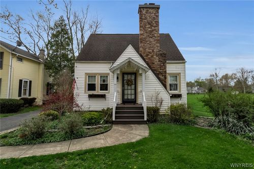199 Akron St, Lockport, NY, 14094-5146 | Card Image