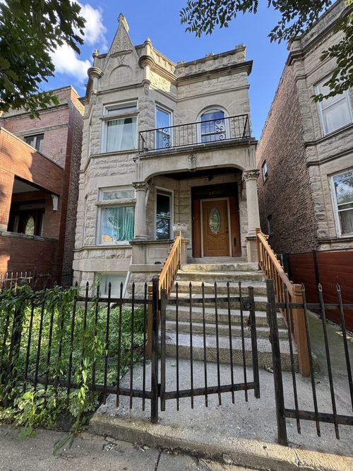 3831 W Jackson Blvd, Chicago, IL, 60624-2809 | Card Image