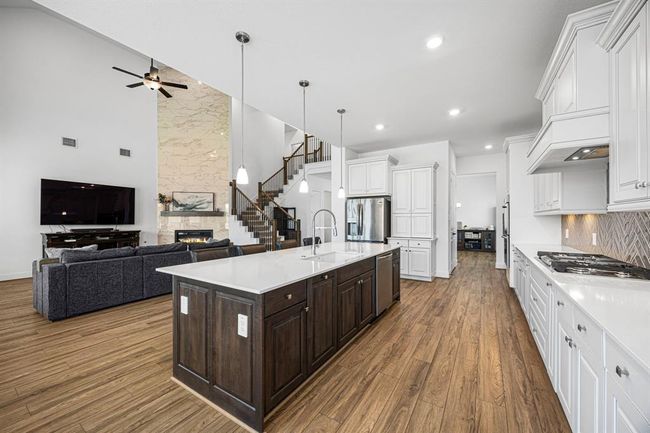 Great open flow allows for you to cook meals and entertain guests! | Image 25