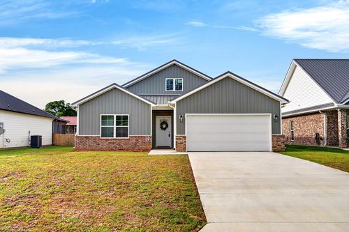 131 Mamie Cir, Picayune, MS, 39466-6049 | Card Image