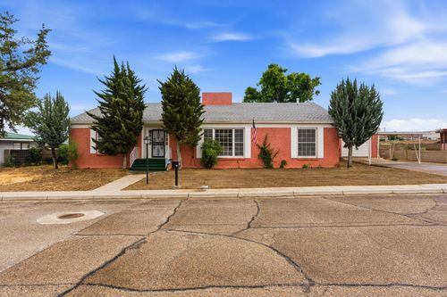 1515 W Reinken Ave, Belen, NM, 87002-2813 | Card Image