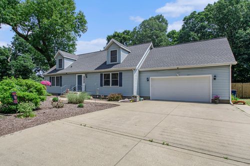 437 Johnson Rd, Trail Creek, IN, 46360-6510 | Card Image