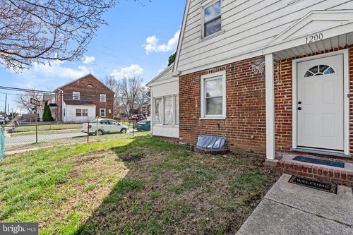 1200 Pine Ln, CHESTER, PA, 19013-1511 | Card Image